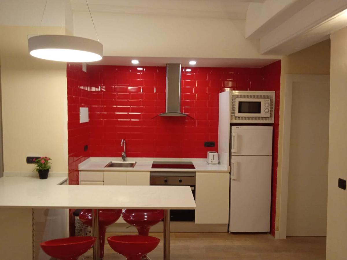 Apartamentos En Plom Valencia Luaran gambar